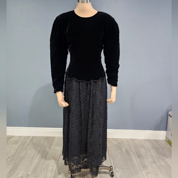 Vintage CHAR Black Silk Blend Velvet Lace Fit Flare Midi Evening Dress Gown 8 - Picture 1 of 10